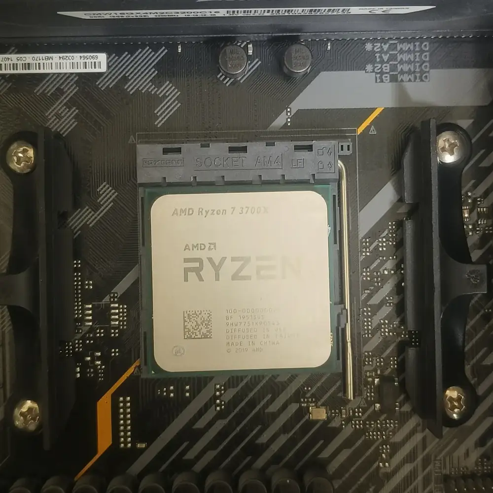 AMD Ryzen 7 CPU Installation