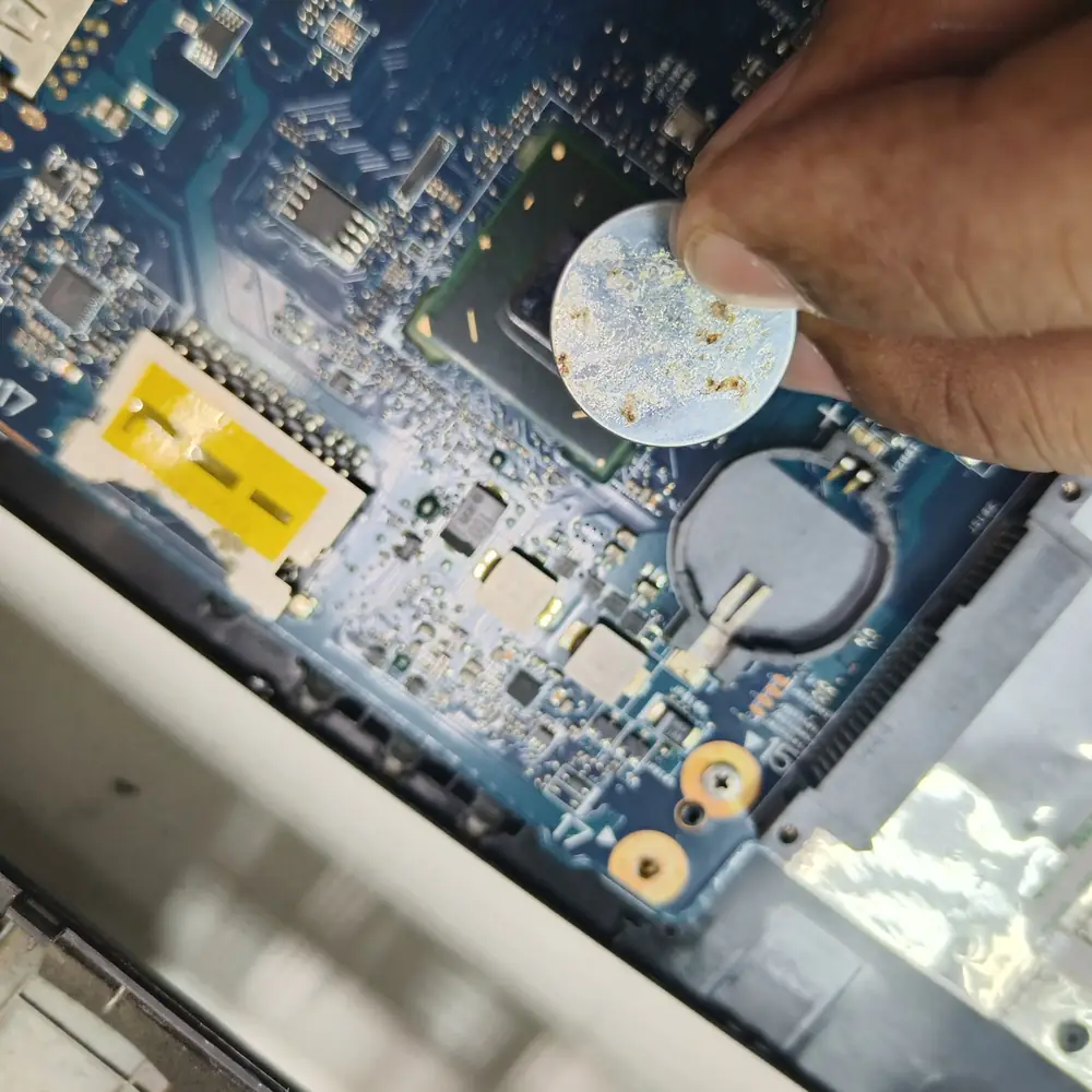 Applying Thermal Pad Laptop Motherboard
