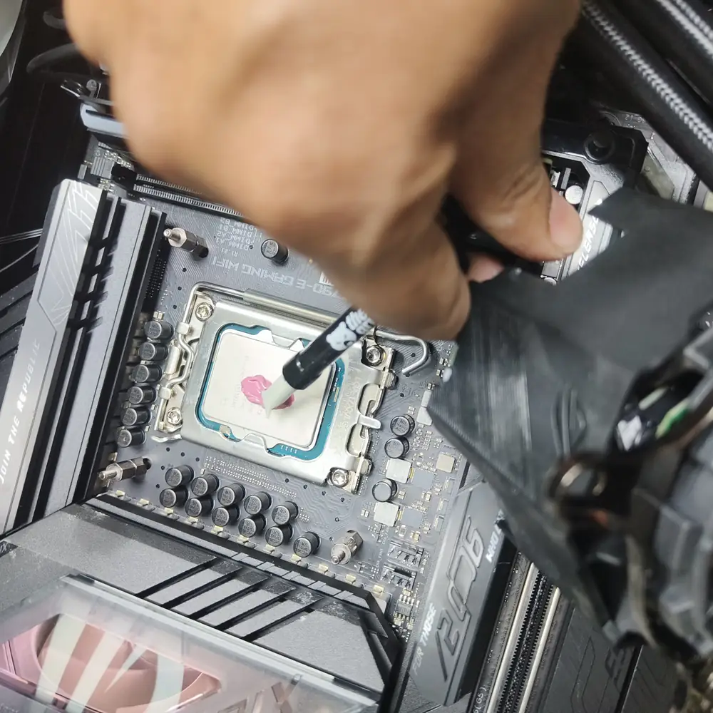 Applying Thermal Paste PC CPU Build