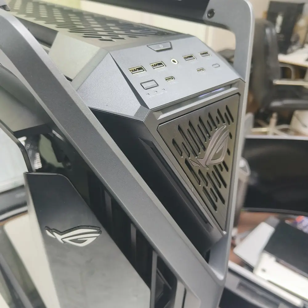 ASUS ROG White PC Case Build