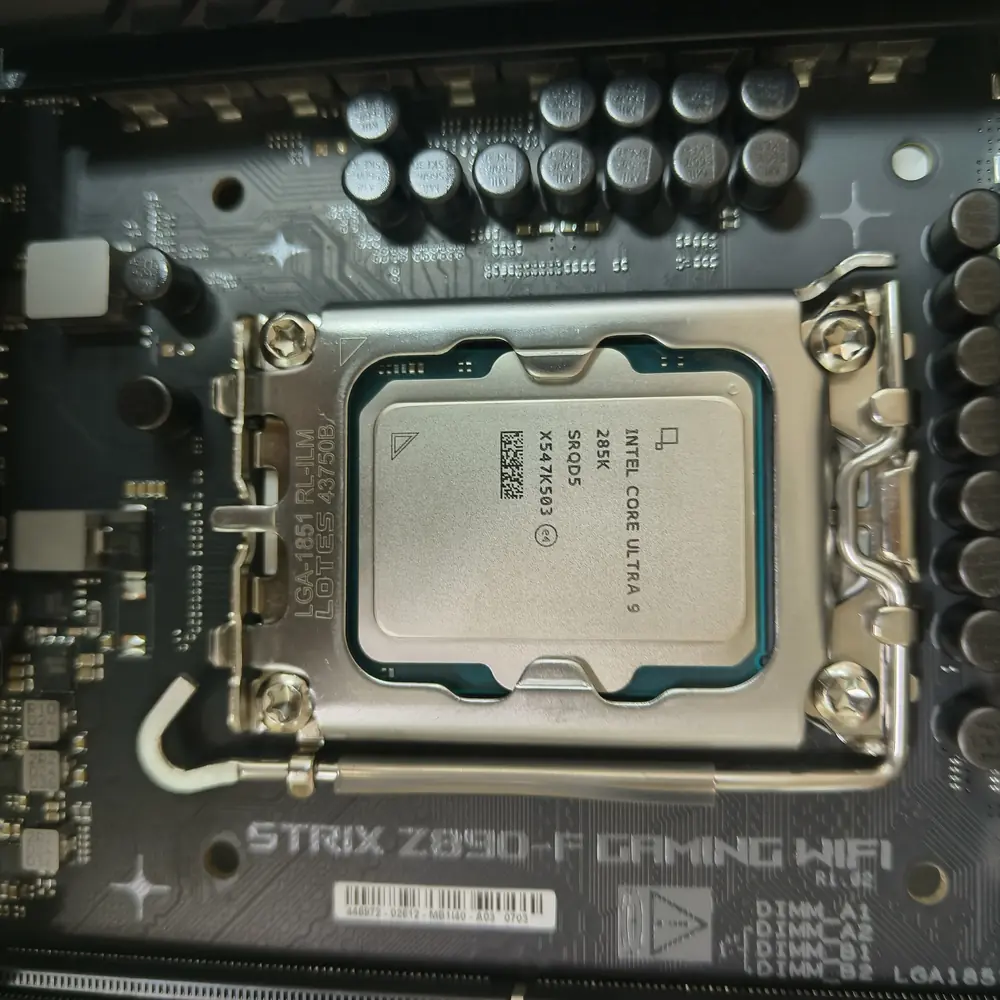 ASUS Strix Z890F CPU Installation Gaming PC Kuwait