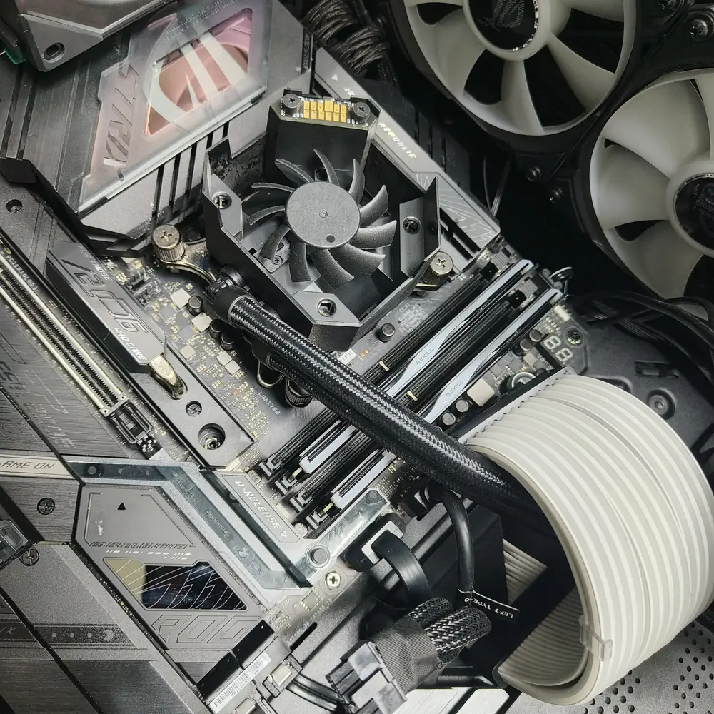 Custom PC White Cable Management Build
