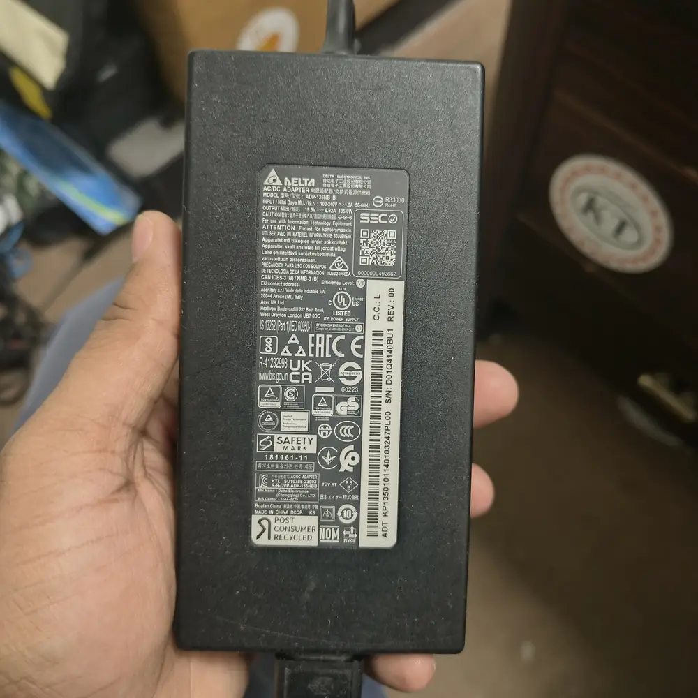 Delta Laptop Power Adapter Charger
