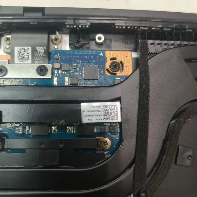 ASUS ROG Zephyrus G16 GU605 heatsink and motherboard dust buildup in Kuwait