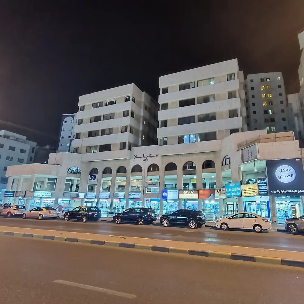 KCROC shop night view