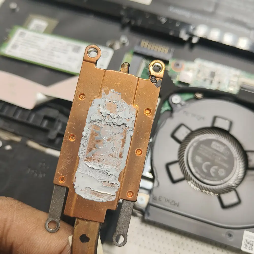Laptop Copper Heatsink Old Thermal Paste Removal