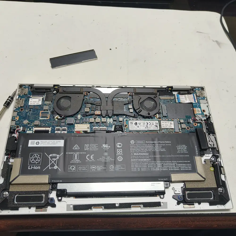 Laptop Dual Battery Cells Open Chassis