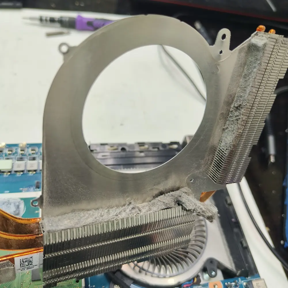 Laptop Heatsink Dust Buildup Repair Kuwait