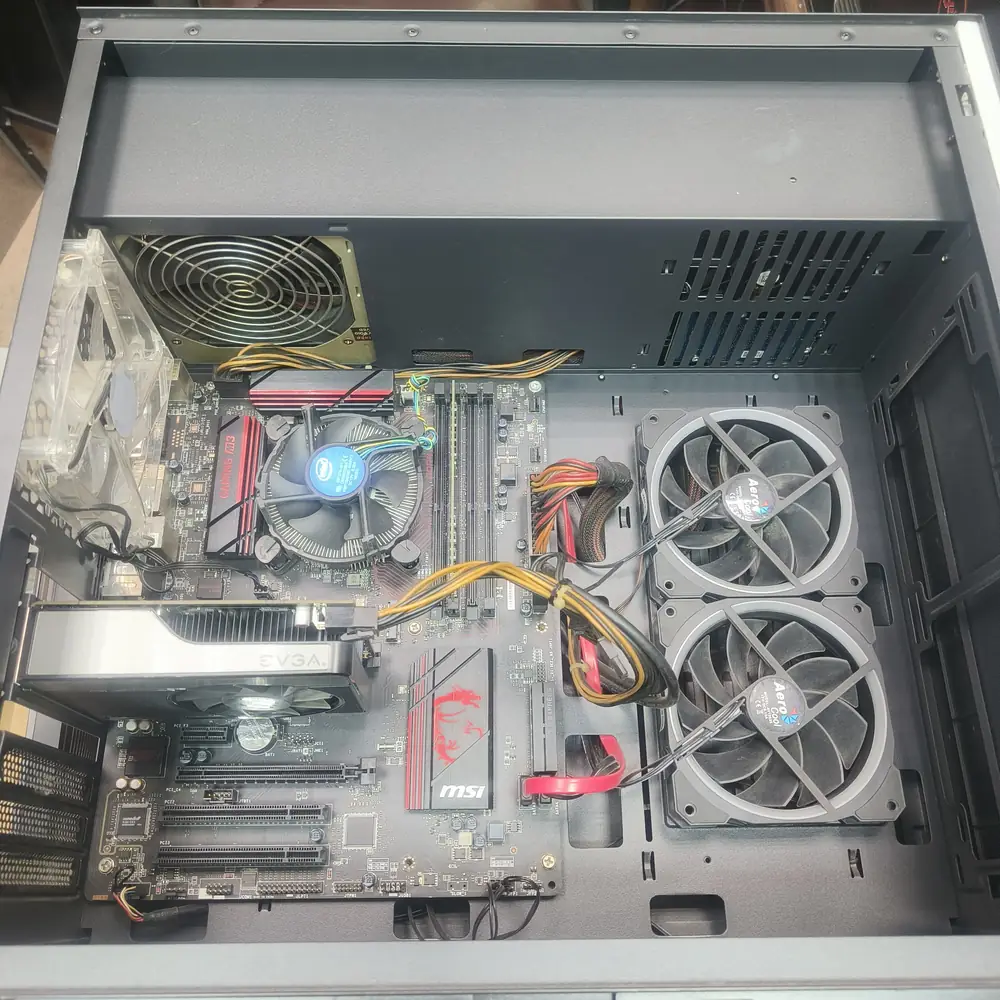 PC Case Dual Fan GPU Interior
