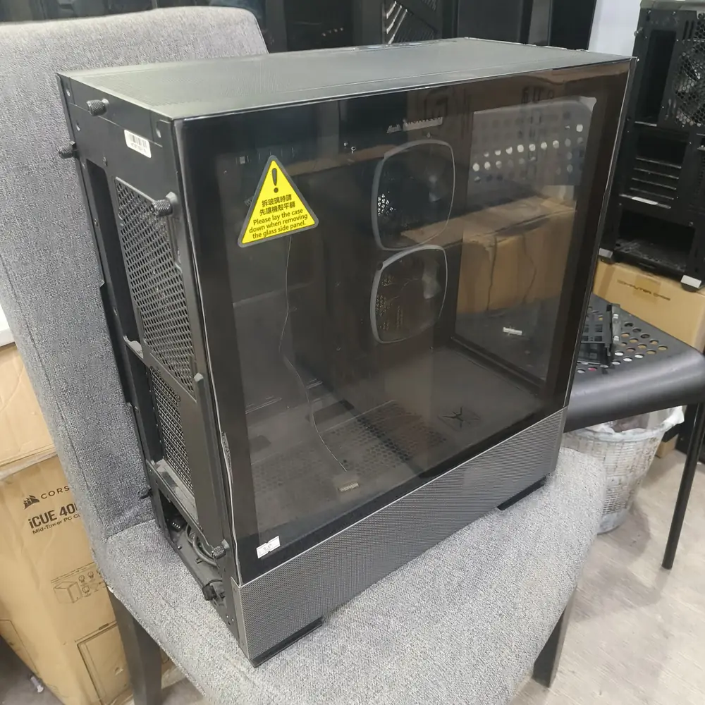 PC Case Tempered Glass Retail Display