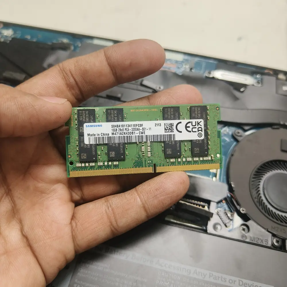 Samsung RAM Module Laptop Installation