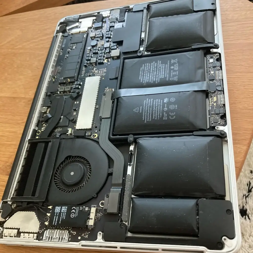 MacBook battery replacement