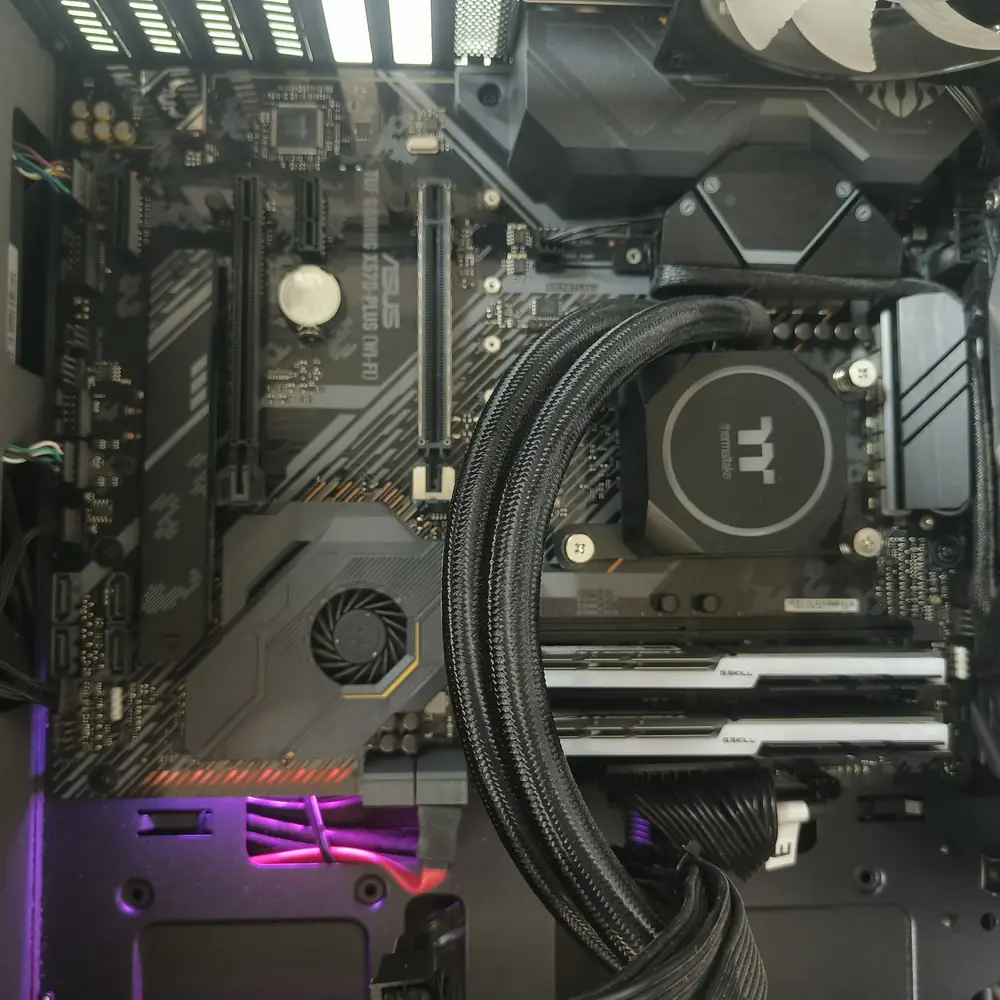 Thermaltake Liquid Cooler PC Build Purple